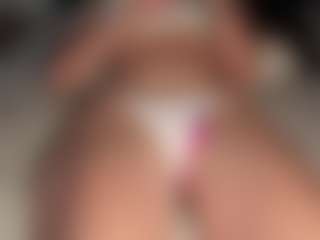 ilona4u MILF webcam performer live streaming