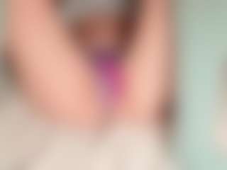 ilona4u's Live Sex Cam Show