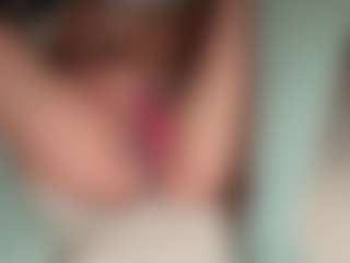 ilona4u's Live Sex Cam Show
