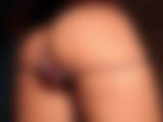 ilona4u's Live Sex Cam Show