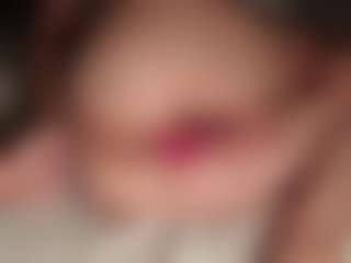 Live cam show with ilona4u - Petite MILF on CamwithHer