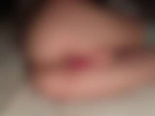 ilona4u's Live Sex Cam Show