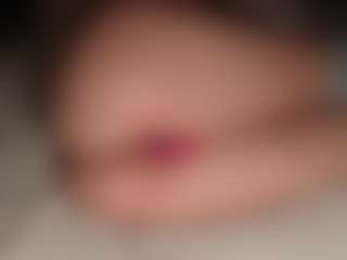 ilona4u's Live Sex Cam Show