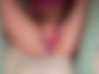 ilona4u's Live Sex Cam Show