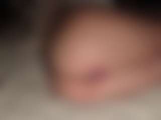 ilona4u's Live Sex Cam Show