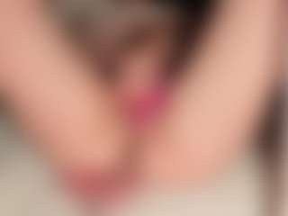 ilona4u's Live Sex Cam Show