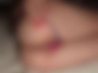ilona4u's Live Sex Cam Show