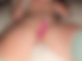 ilona4u's Live Sex Cam Show