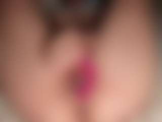 ilona4u's Live Sex Cam Show