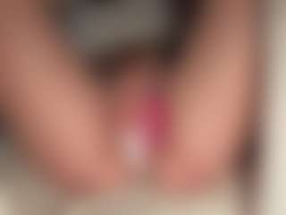 ilona4u's Live Sex Cam Show