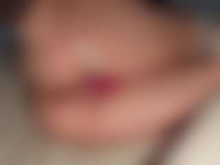 ilona4u's Live Sex Cam Show