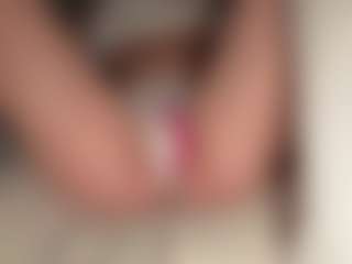 ilona4u's Live Sex Cam Show