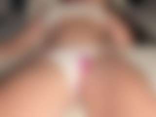 ilona4u's Live Sex Cam Show