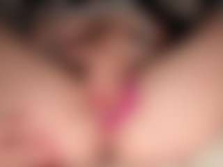 ilona4u's Live Sex Cam Show