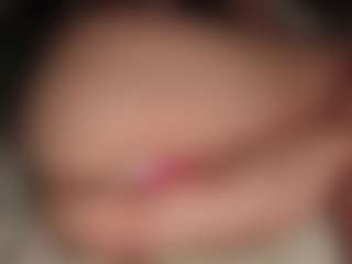 ilona4u's Live Sex Cam Show