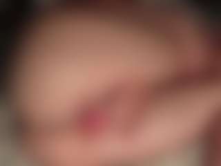 ilona4u's Live Sex Cam Show