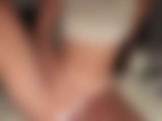 ilona4u's Live Sex Cam Show