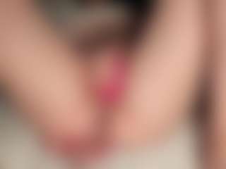 ilona4u's Live Sex Cam Show