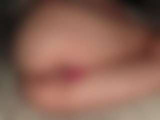 ilona4u's Live Sex Cam Show
