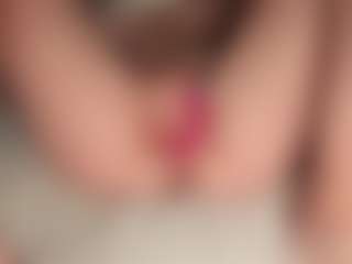 ilona4u's Live Sex Cam Show