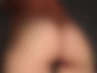 ilona4u's Live Sex Cam Show