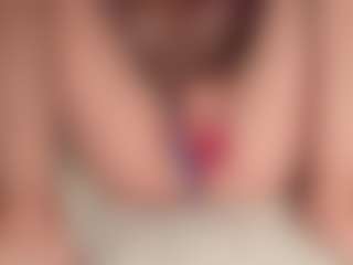 ilona4u's Live Sex Cam Show