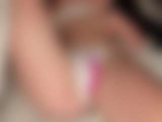 ilona4u's Live Sex Cam Show
