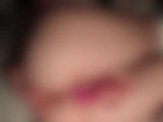 Live cam show with ilona4u - Fingers on MyBangCams