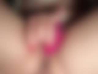 Live cam show with ilona4u - Handjob on SquirtSoMuch
