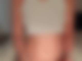 ilona4u's Live Sex Cam Show