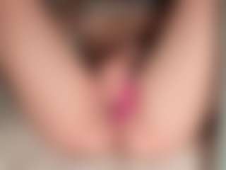 ilona4u's Live Sex Cam Show