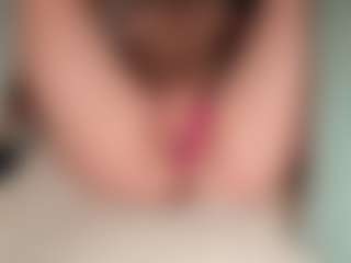 ilona4u's Live Sex Cam Show