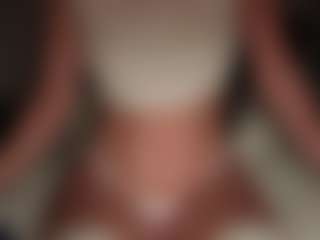 ilona4u's Live Sex Cam Show