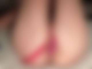 ilona4u's Live Sex Cam Show