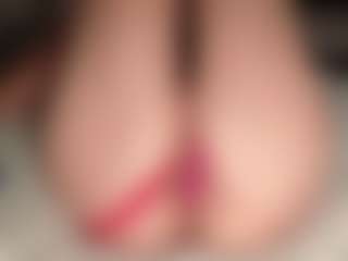 ilona4u's Live Sex Cam Show