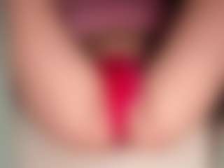Live cam show with ilona4u - Petite MILF on xxxlivecams.org
