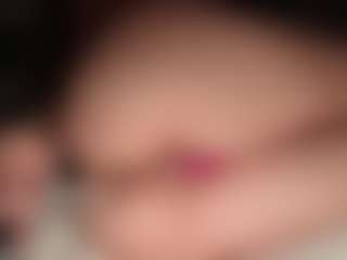 ilona4u's Live Sex Cam Show
