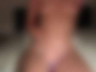 ilona4u's Live Sex Cam Show