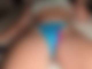 ilona4u MILF webcam performer live streaming