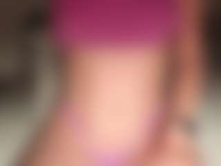 ilona4u's Live Sex Cam Show
