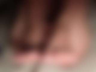 ilona4u's Live Sex Cam Show