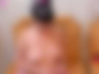 Live cam show with Miranda-Spark1 - Middle Aged on Uber Horny