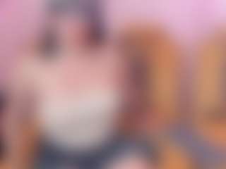 Live cam show with Miranda-Spark1 - Middle Aged on https://playwithruby.com