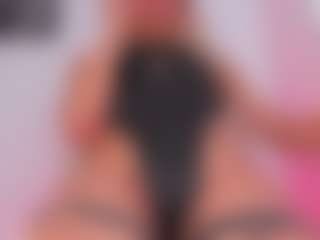 Live cam show with sophia cameron - Dutch on Camsoda