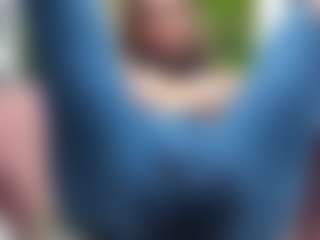 Live cam show with Sweet Cherry - Interactive on studioflirtlive.com