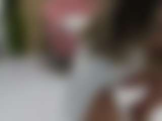 Sweet Cherry MILF webcam performer live streaming