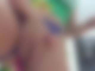 Sweet Cherry MILF webcam performer live streaming