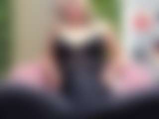 Sweet Cherry MILF webcam performer live streaming