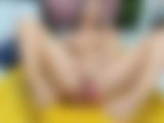 Live cam show with Sweet Cherry - Big Ass on boobsie.com