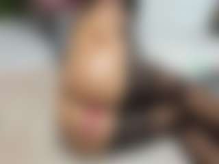 Live cam show with Sweet Cherry - Fingers on Soda Cam